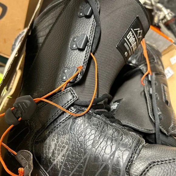 Thirty-two snowboarding boots - Picture 5 of 5